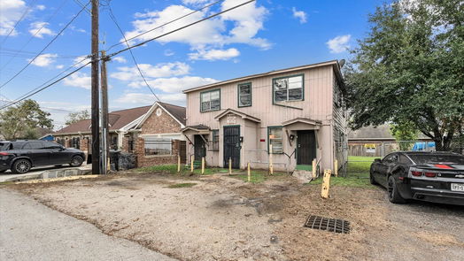 Houston 2-story, 2-bed 3213 Des Chaumes Street-idx