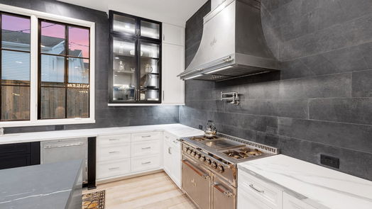 Houston 3-story, 4-bed 3623 Overbrook Lane-idx