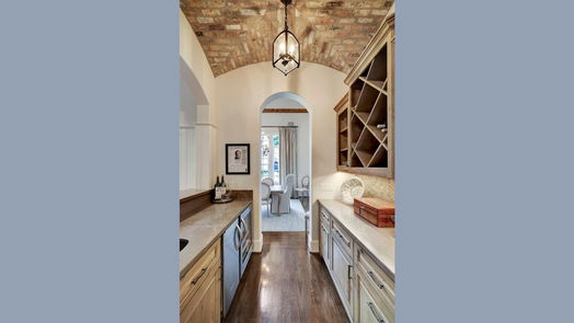 Houston 3-story, 5-bed 4036 W Main Street-idx