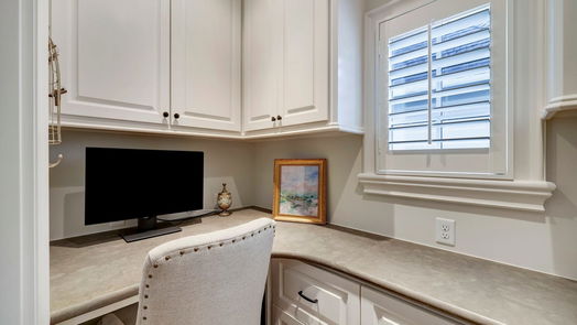 Houston 3-story, 5-bed 4036 W Main Street-idx