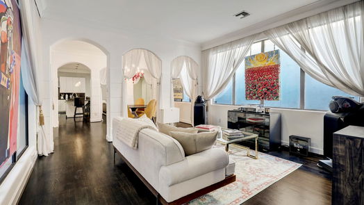 Houston 3-story, 4-bed 3104 Alabama Court-idx
