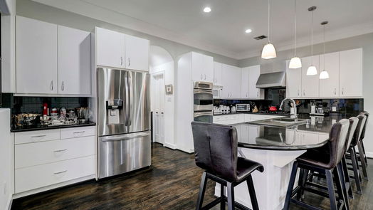 Houston 3-story, 4-bed 3104 Alabama Court-idx