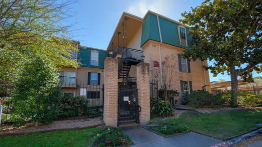 Houston 1-story, 1-bed 4515 Briar Hollow Place 112-idx