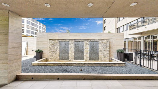 Houston null-story, 2-bed 49 Briar Hollow Lane 1901-idx