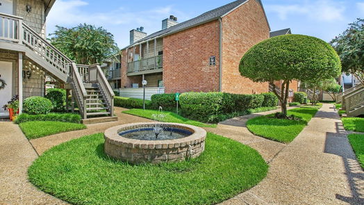 Houston 1-story, 2-bed 2829 Timmons Lane 202-idx