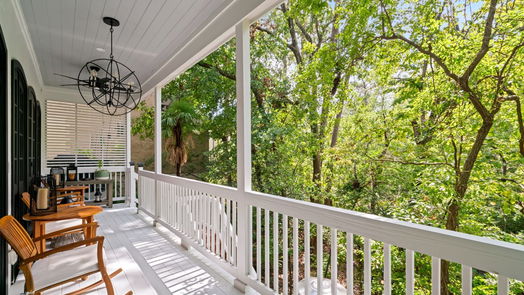 Houston 2-story, 3-bed 10 S Briar Hollow Lane 30-idx