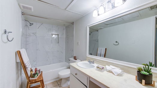Houston 1-story, 1-bed 4633 Wild Indigo Street 528-idx