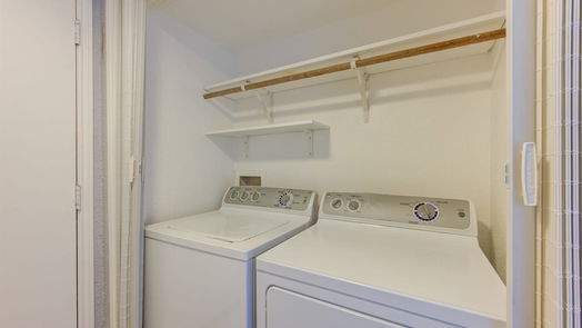 Houston 1-story, 1-bed 4633 Wild Indigo Street 528-idx