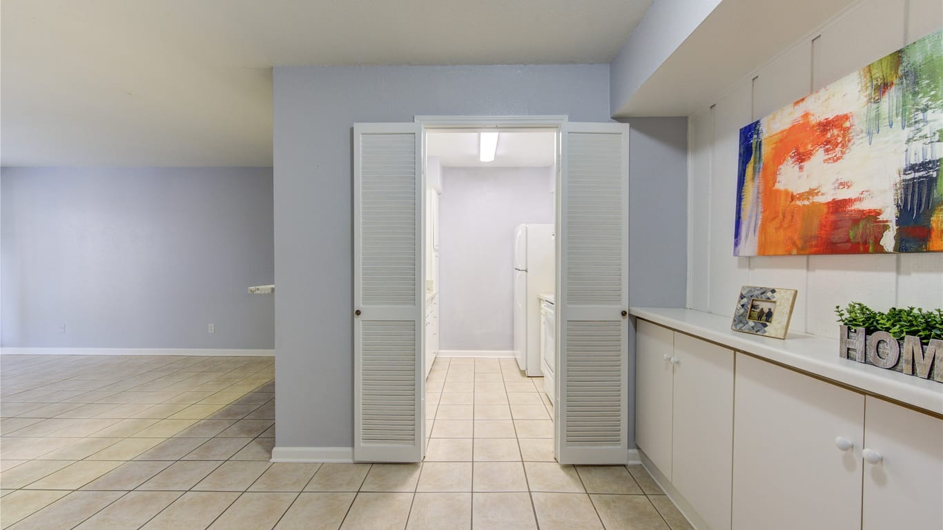 Houston 1-story, 1-bed 4633 Wild Indigo Street 528-idx