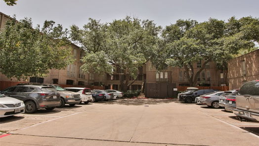 Houston 1-story, 1-bed 4641 Wild Indigo Street 444-idx