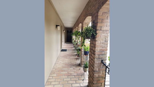 Houston 1-story, 1-bed 4633 Wild Indigo Street 559-idx