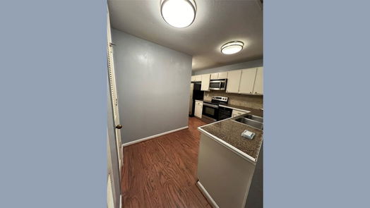 Houston 1-story, 1-bed 2829 Timmons Lane 215-idx