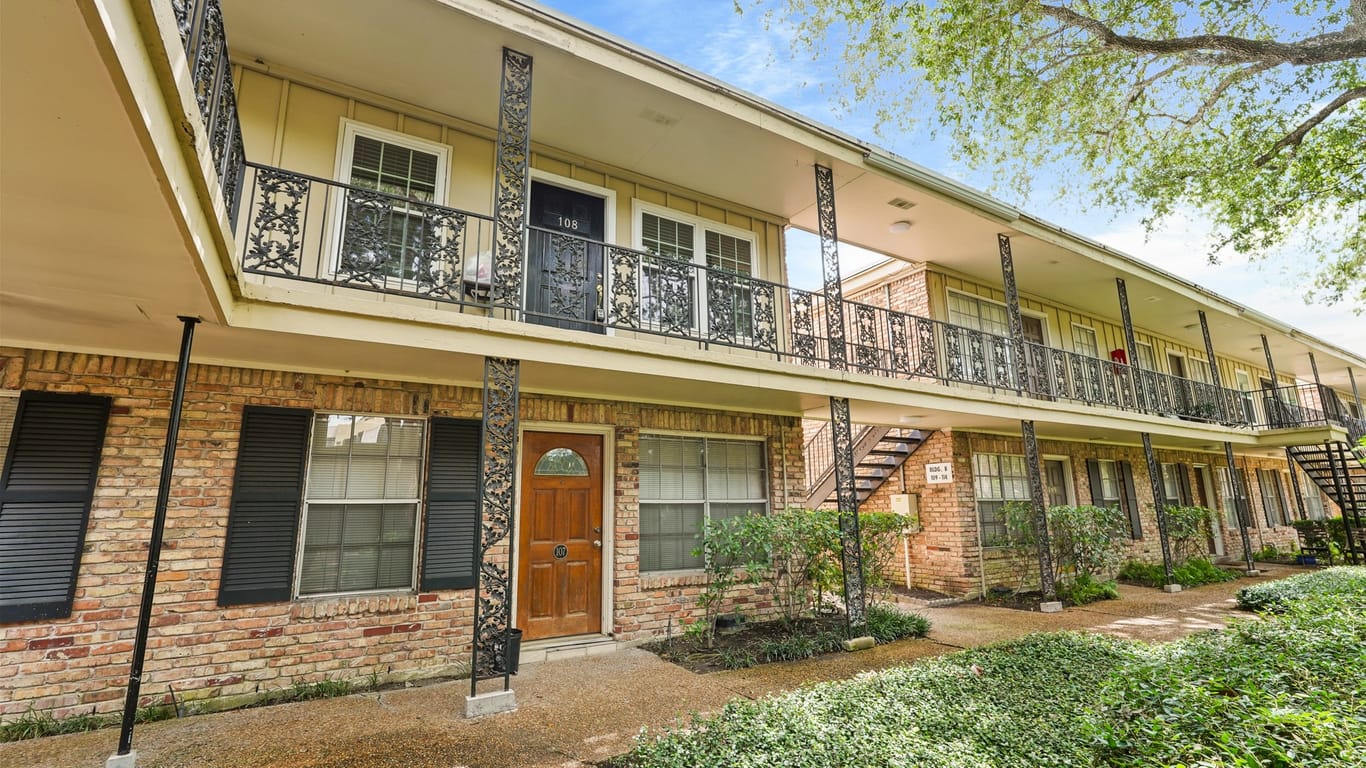 Houston 1-story, 1-bed 3224 Timmons Lane 108-idx