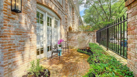 Houston 2-story, 3-bed 2308 Briarglen Drive-idx