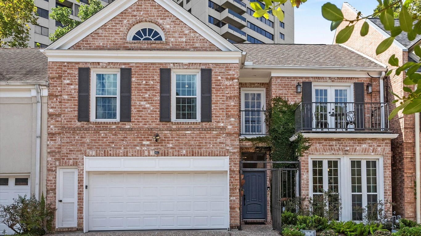 Houston 2-story, 4-bed 10 S Briar Hollow Lane 61-idx