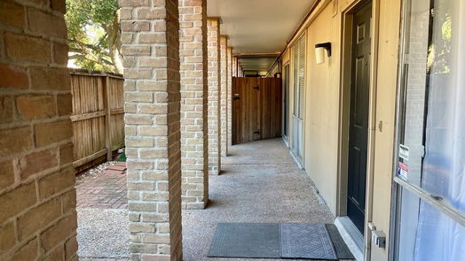 Houston 1-story, 2-bed 4635 Wild Indigo Street 507-idx