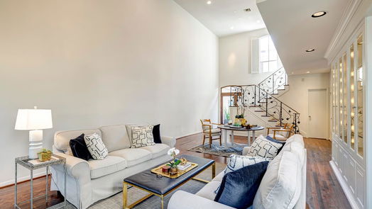 Houston 2-story, 3-bed 10 S Briar Hollow Lane 49-idx