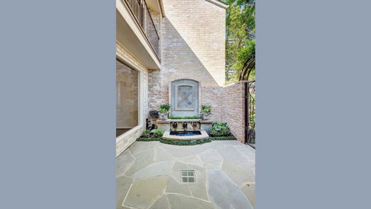 Houston 2-story, 3-bed 10 S Briar Hollow Lane 49-idx