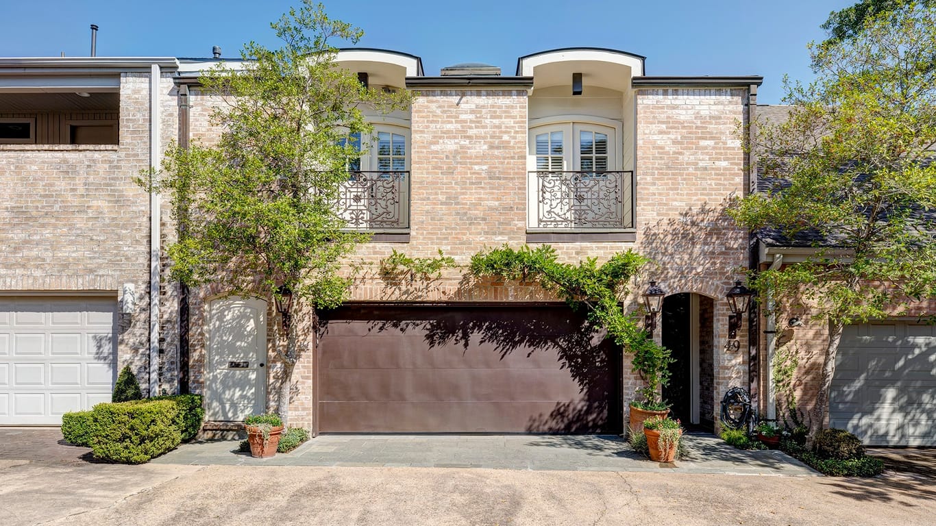 Houston 2-story, 3-bed 10 S Briar Hollow Lane 49-idx