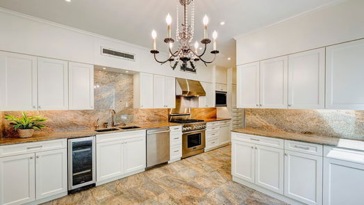 Houston 2-story, 3-bed 10 S Briar Hollow Lane 49-idx