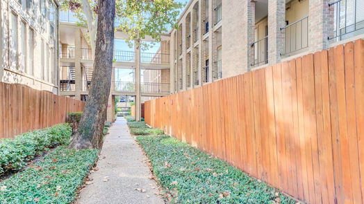 Houston 1-story, 1-bed 4643 Wild Indigo Street 407-idx