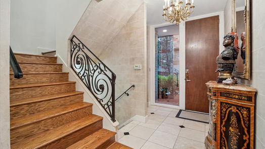 Houston 3-story, 3-bed 45 Briar Hollow Lane 4-idx