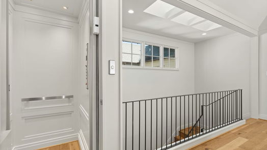 Houston 3-story, 3-bed 84 Audubon Hollow Lane-idx