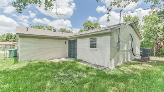 Houston 1-story, 3-bed 7526 Saint Louis Street-idx