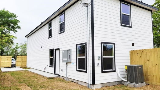 Houston 2-story, 6-bed 8224 Crestview Drive A and B-idx