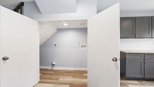 Houston 2-story, 6-bed 8224 Crestview Drive A and B-idx