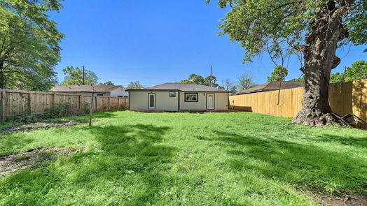 Houston 1-story, 3-bed 7909 Woodlyn Road-idx