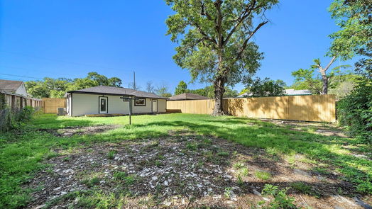 Houston 1-story, 3-bed 7909 Woodlyn Road-idx