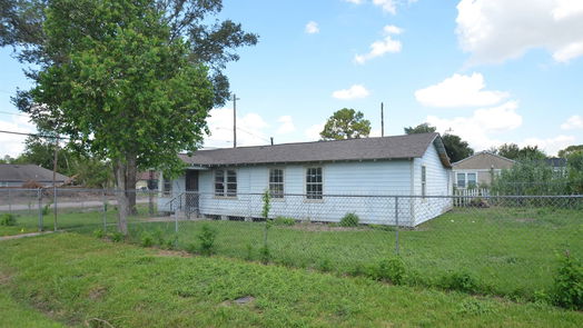 Houston 1-story, 4-bed 8201 Kenton Street-idx