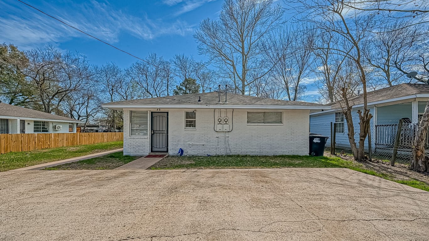 Houston 1-story, 2-bed 7818 Oak Knoll Lane-idx