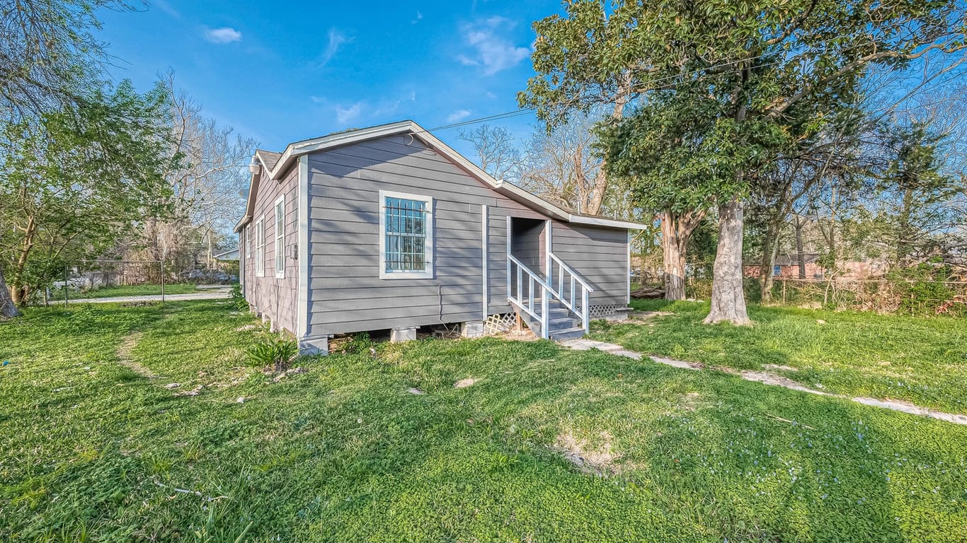 Houston 1-story, 3-bed 7301 Bywood Street-idx