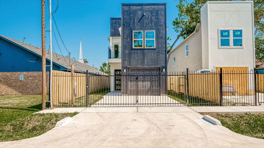 Houston 2-story, 3-bed 7305 WKnoll ST Street-idx