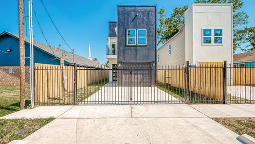 Houston 2-story, 3-bed 7305 WKnoll ST Street-idx