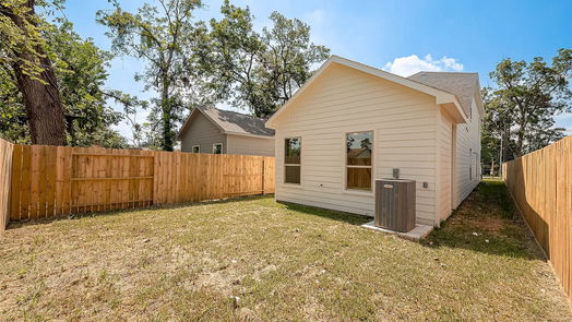 Houston 2-story, 3-bed 7305 WKnoll ST Street-idx