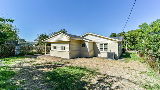 Houston 1-story, 3-bed 8514 Cowart Street-idx