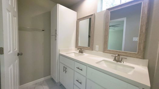 Houston 1-story, 3-bed 1730 Chazen Drive-idx