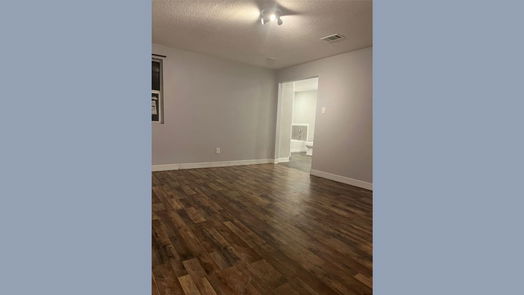 Houston 1-story, 5-bed 10434 S Burman Street-idx