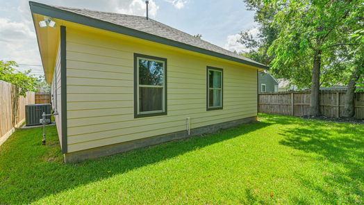 Houston 1-story, 3-bed 323 Tite Street-idx