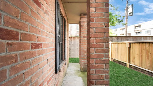 Houston 1-story, 1-bed 2255 Braeswood Park Drive 133-idx