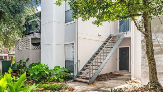 Houston 1-story, 1-bed 7900 N Stadium Drive 121-idx