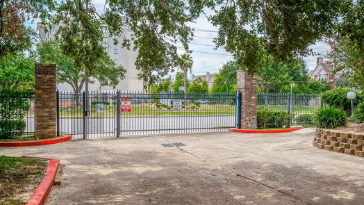 Houston 1-story, 1-bed 7950 N Stadium Drive 177-idx