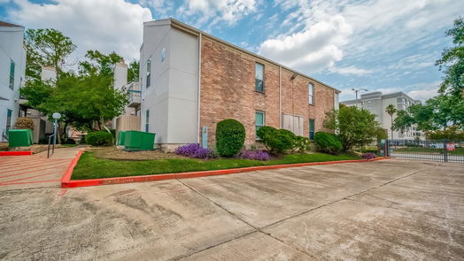 Houston 1-story, 1-bed 7950 N Stadium Drive 177-idx