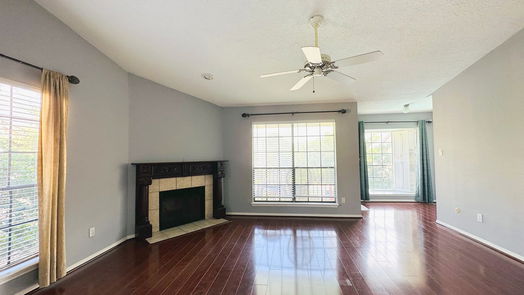 Houston 2-story, 3-bed 7350 Kirby Drive 33-idx