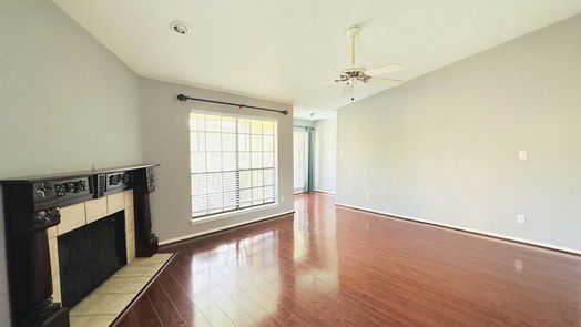 Houston 2-story, 3-bed 7350 Kirby Drive 33-idx