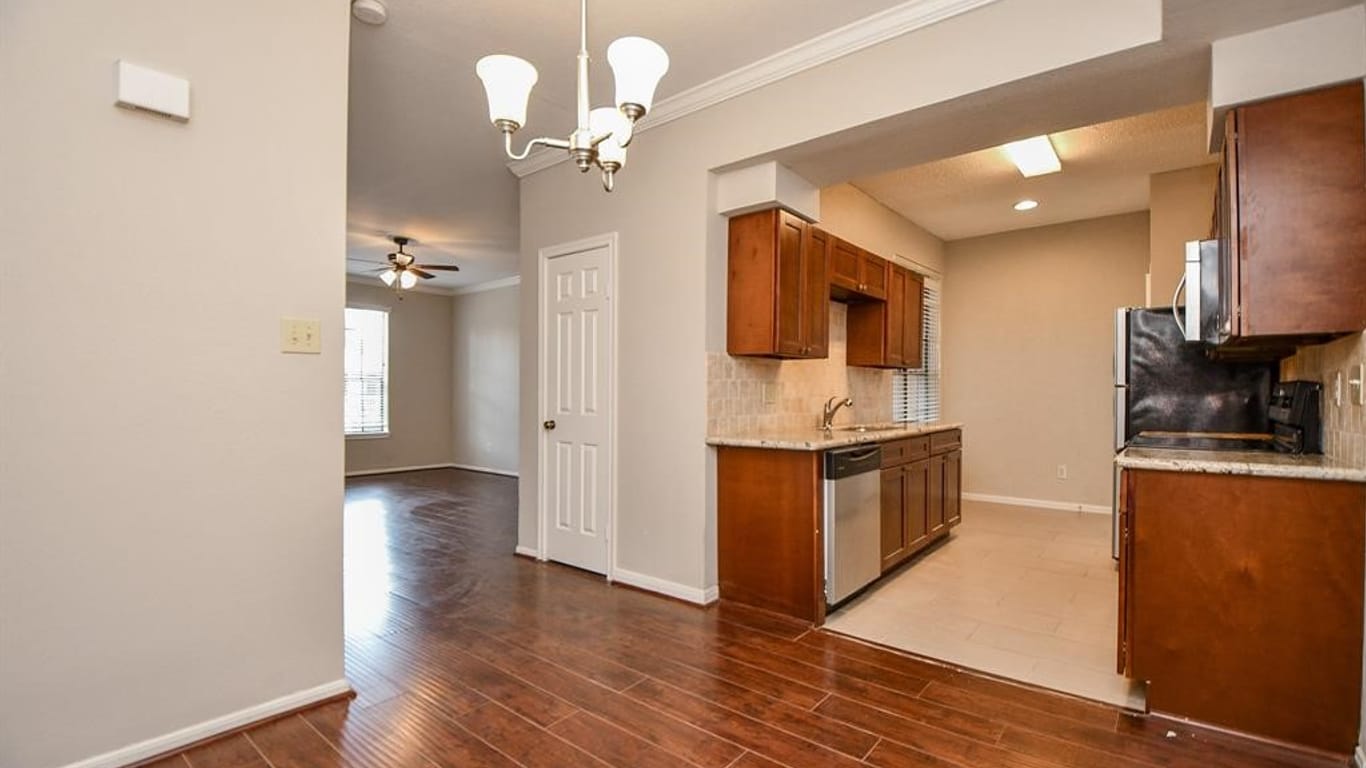 Houston 1-story, 1-bed 2255 Braeswood Park Drive 168-idx