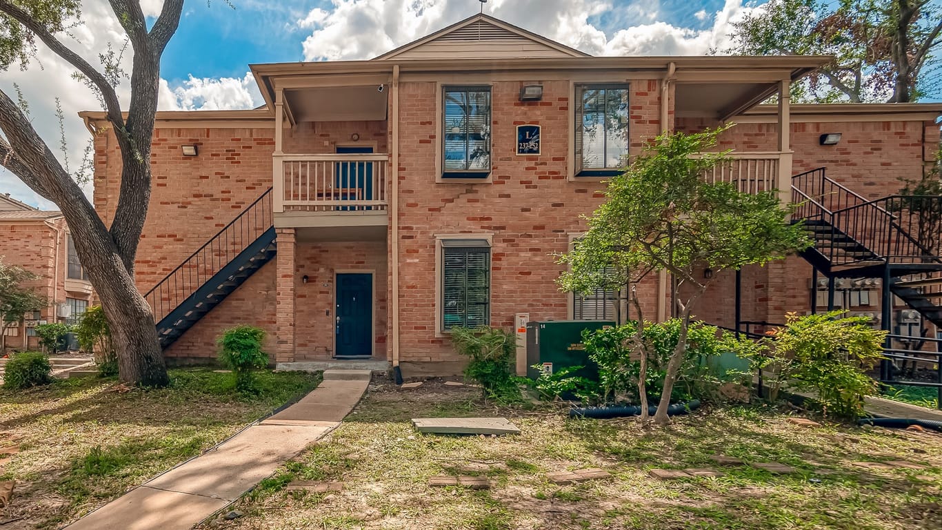 Houston 1-story, 2-bed 2255 Braeswood Park Drive 243-idx